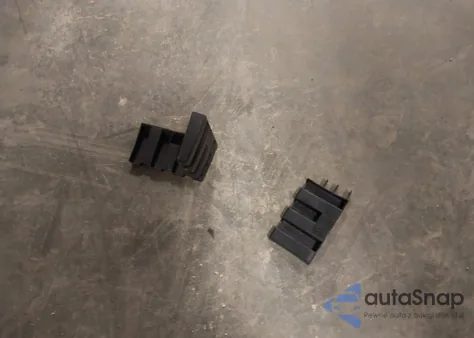 2018 Volkswagen Tiguan 2.0T Se/2.0T Sel z USA, uszkodzony, nr VIN 3VV2B7AX8JM021427